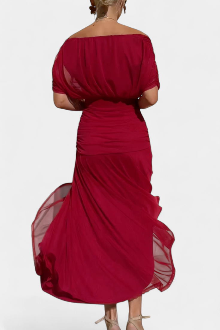 Helena | Plissiertes Maxikleid mit Taillenbetonung