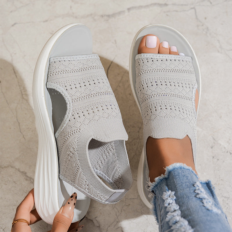 Zina | Atmungsaktive Strick-Plateausandalen