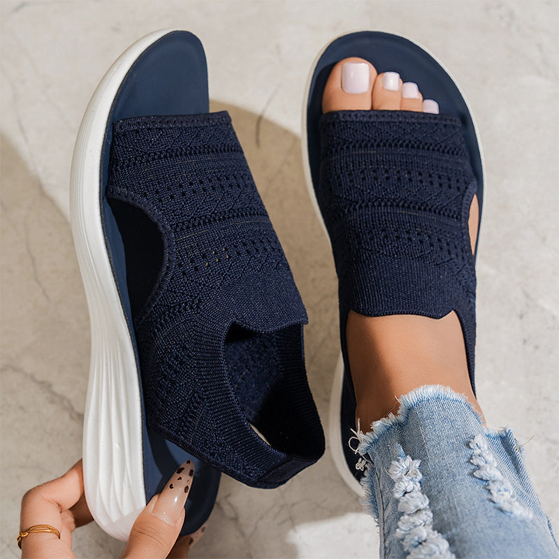 Zina | Atmungsaktive Strick-Plateausandalen